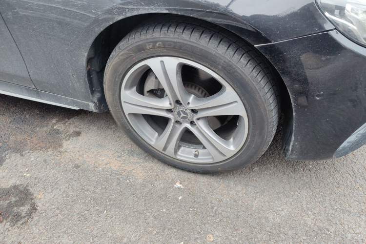 Used Mercedes-Benz E-Class 2020 Facelift E 260 L Sport Edition Right Front Wheel Hub