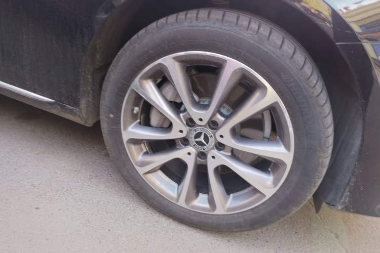 Used Mercedes-Benz E-Class 2020 Facelift E 260 L Right Front Wheel Hub
