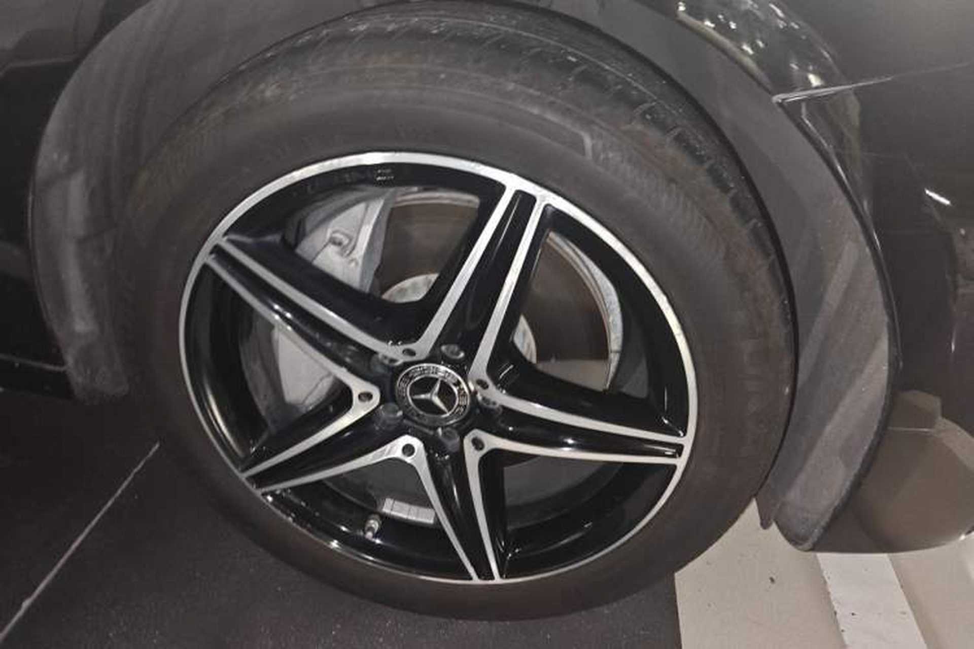 Used Mercedes-Benz E-Class 2020 Restyled E 300 L Sport Exclusive Edition Right Front Wheel Hub