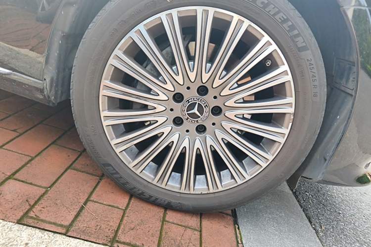 Used Mercedes-Benz E-Class 2020 E 300 L Stylish Model Right Front Wheel Hub