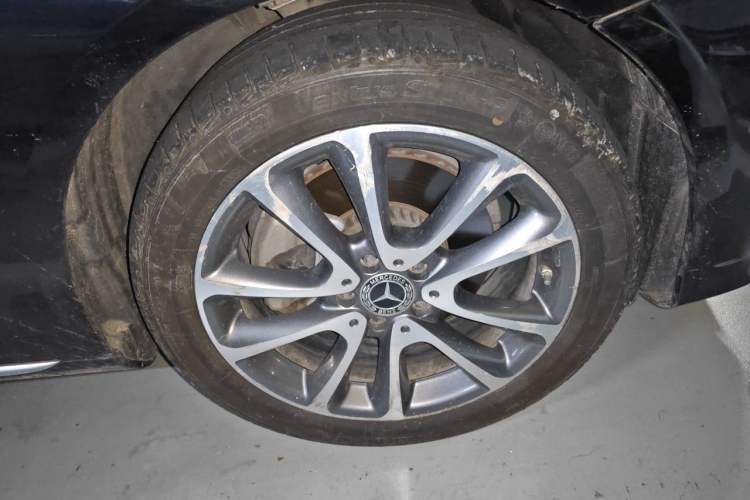 Used Mercedes-Benz E-Class 2020 Facelift E 260 L Right Front Wheel Hub