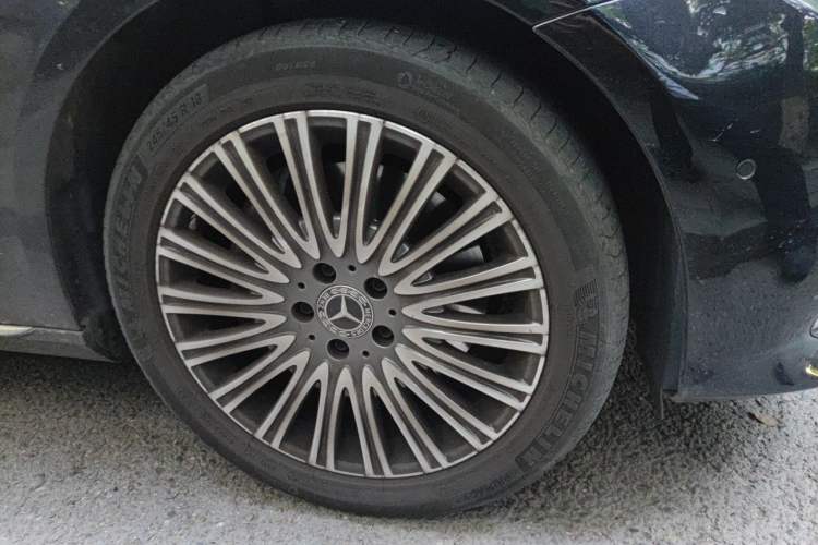 Used Mercedes-Benz E-Class 2020 E 300 L Stylish Model Right Front Wheel Hub