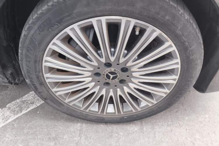 Used Mercedes-Benz E-Class 2020 E 300 L Stylish Model Right Front Wheel Hub