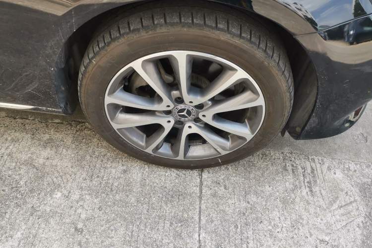 Used Mercedes-Benz E-Class 2020 Facelift E 260 L Right Front Wheel Hub