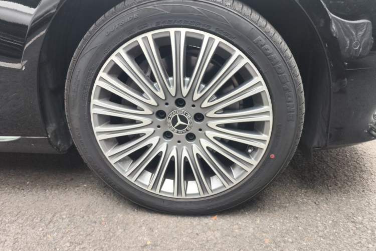 Used Mercedes-Benz E-Class 2020 E 300 L Stylish Model Right Front Wheel Hub