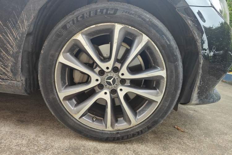 Used Mercedes-Benz E-Class 2020 E 260 L Right Front Wheel Hub