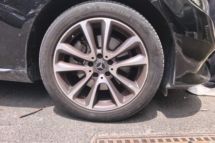 Used Mercedes-Benz E-Class 2020 Facelift E 260 L Right Front Wheel Hub