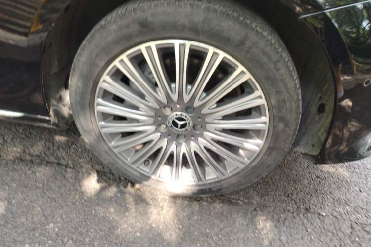 Used Mercedes-Benz E-Class 2020 E 300 L Stylish Model Right Front Wheel Hub