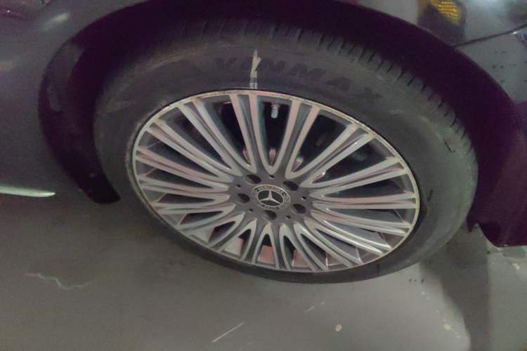 Used Mercedes-Benz E-Class 2020 Facelift E 300 L Stylish Edition Right Front Wheel Hub