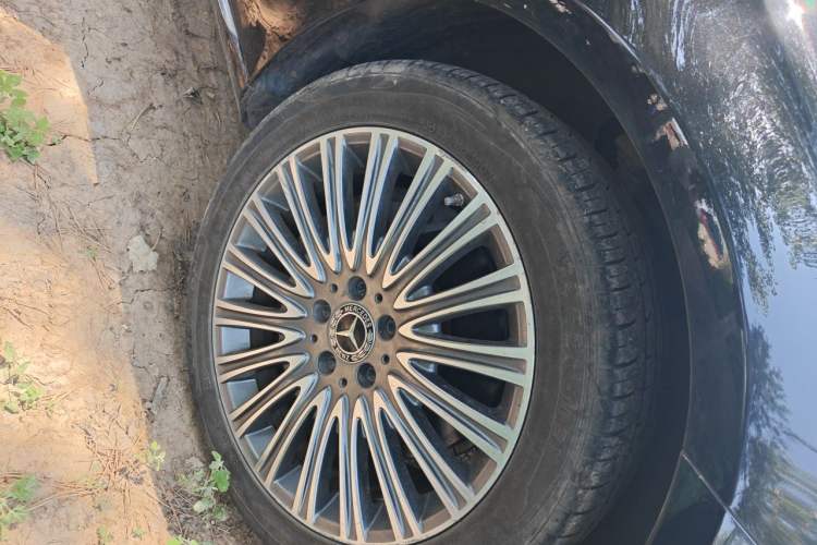 Used Mercedes-Benz E-Class 2020 E 300 L Stylish Model Right Front Wheel Hub