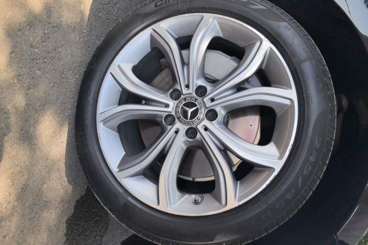 Used Mercedes-Benz E-Class 2020 E 300 L Stylish Model Right Front Wheel Hub