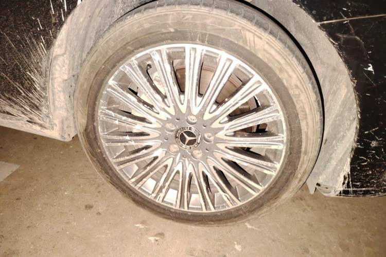 Used Mercedes-Benz E-Class 2020 E 300 L Stylish Model Right Front Wheel Hub