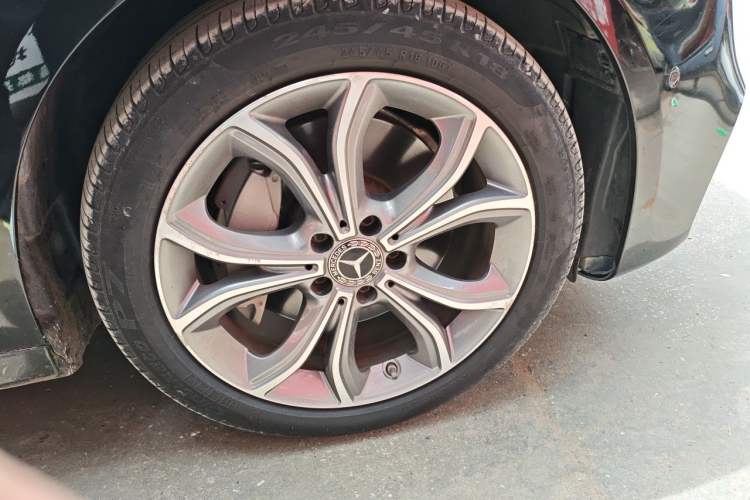 Used Mercedes-Benz E-Class 2020 E 300 L Stylish Model Right Front Wheel Hub