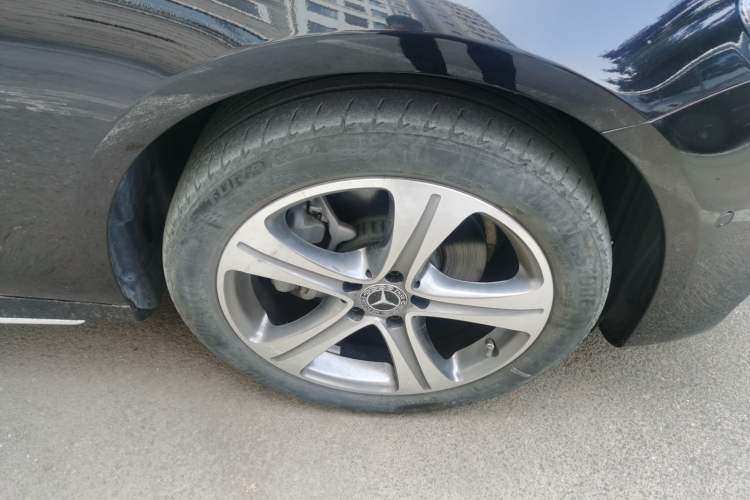 Used Mercedes-Benz E-Class 2020 Facelift E 260 L Sport Edition Right Front Wheel Hub