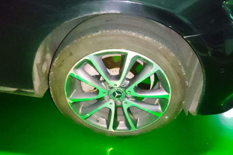 Used Mercedes-Benz E-Class 2020 E 260 L Right Front Wheel Hub