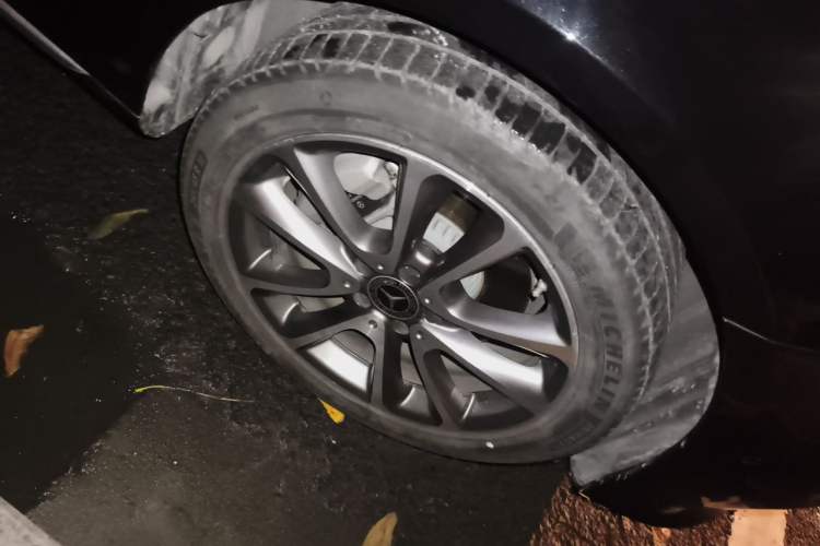 Used Mercedes-Benz E-Class 2020 E 260 L Right Front Wheel Hub