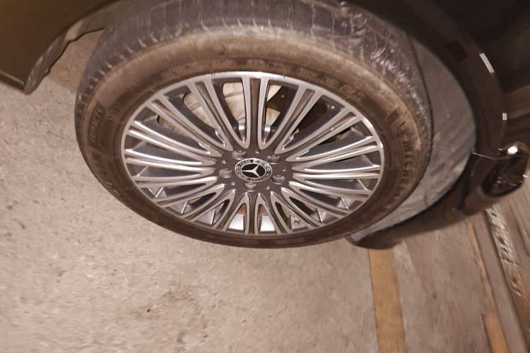 Used Mercedes-Benz E-Class 2020 Restyled E 300 L Exclusive Edition Right Front Wheel Hub