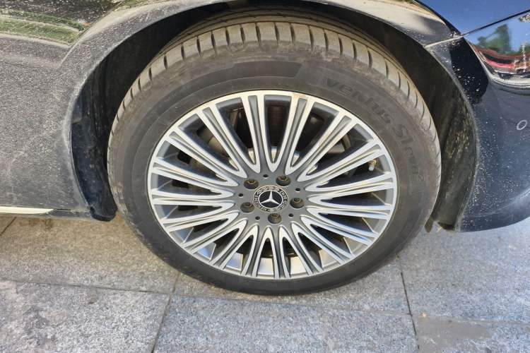 Used Mercedes-Benz E-Class 2020 E 300 L Stylish Model Right Front Wheel Hub