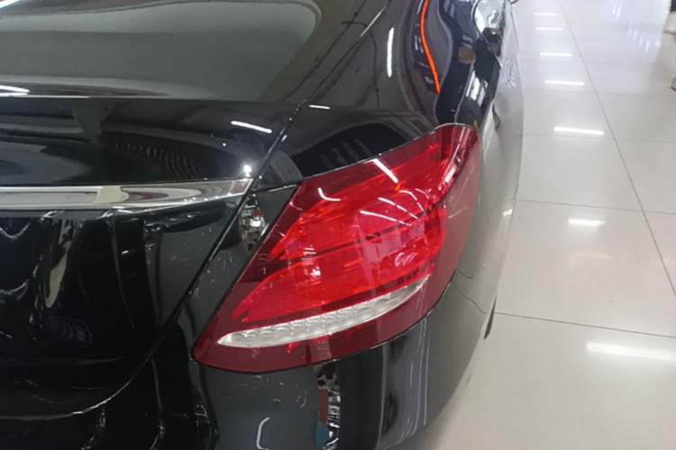 Used Mercedes-Benz E-Class 2020 E 300 L Luxury Model Right Rear Taillight