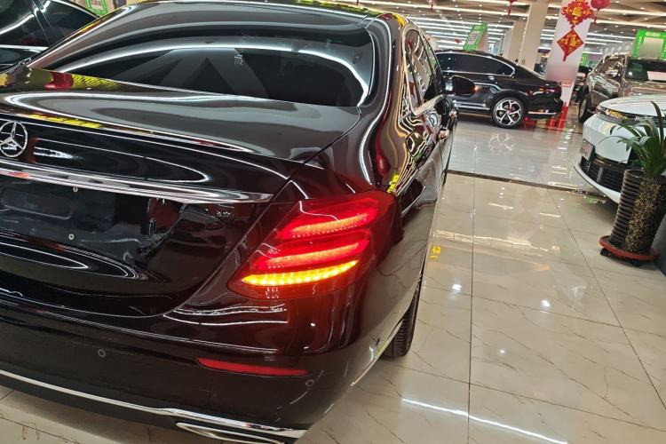 Used Mercedes-Benz E-Class 2020 E 300 L Luxury Model Right Rear Taillight