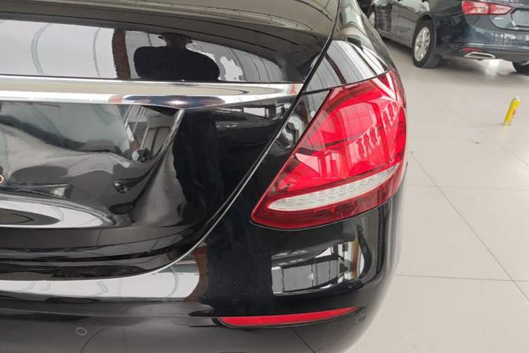 Used Mercedes-Benz E-Class 2020 E 300 L Stylish Model Right Rear Taillight