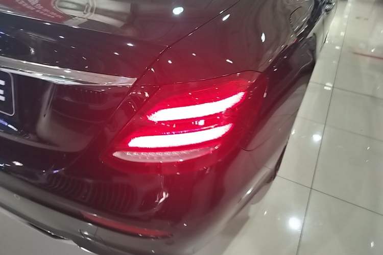 Used Mercedes-Benz E-Class 2020 Restyled E 300 L Sport Exclusive Edition Right Rear Taillight