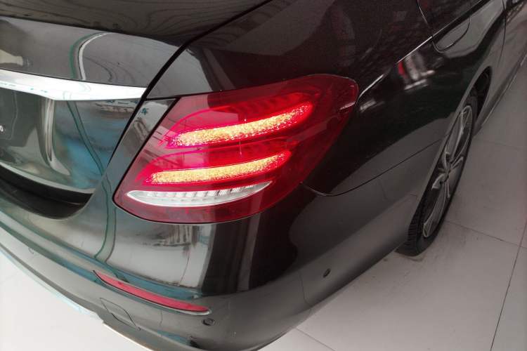 Used Mercedes-Benz E-Class 2020 E 300 L Sport Luxury Edition Right Rear Taillight