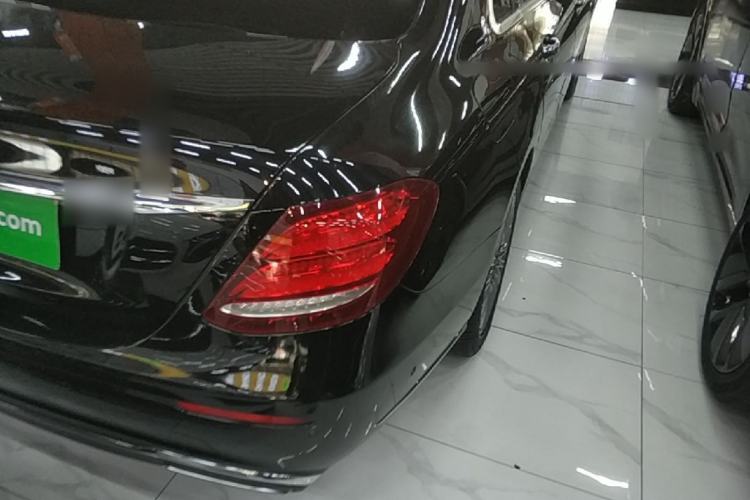Used Mercedes-Benz E-Class 2020 Restyled E 300 L Exclusive Edition Right Rear Taillight