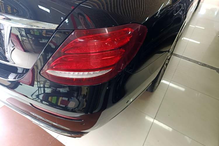 Used Mercedes-Benz E-Class 2020 Restyled E 300 L Sport Exclusive Edition Right Rear Taillight