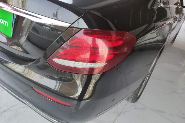 Used Mercedes-Benz E-Class 2020 E 300 L Stylish Model Right Rear Taillight