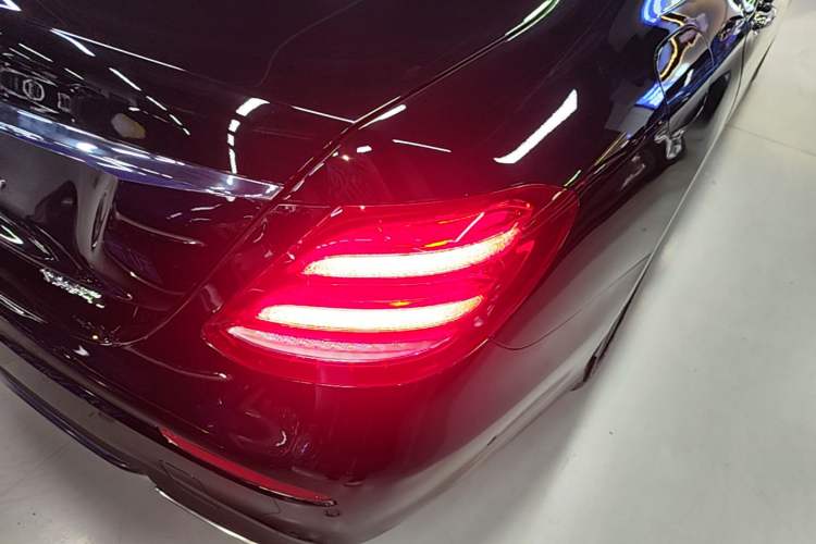 Used Mercedes-Benz E-Class 2020 E 300 L Sporty and Stylish Model Right Rear Taillight