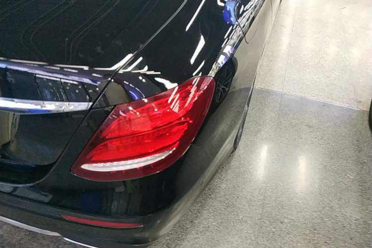 Used Mercedes-Benz E-Class 2020 Restyled E 300 L Sporty and Stylish Edition Right Rear Taillight