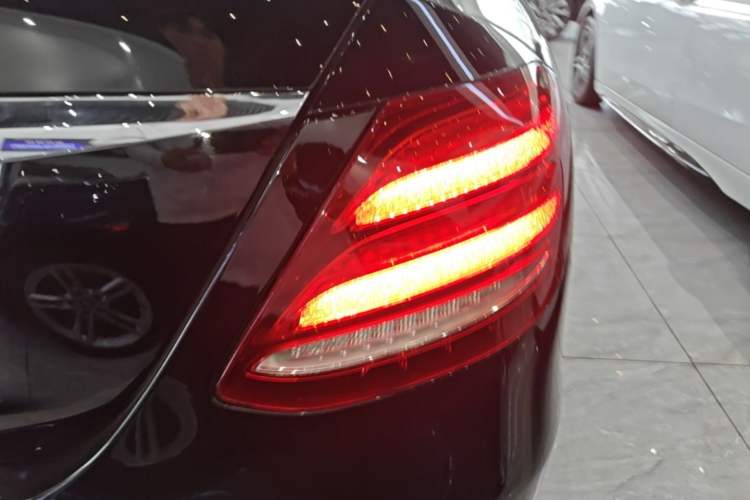 Used Mercedes-Benz E-Class 2020 E 300 L Sporty and Stylish Model Right Rear Taillight