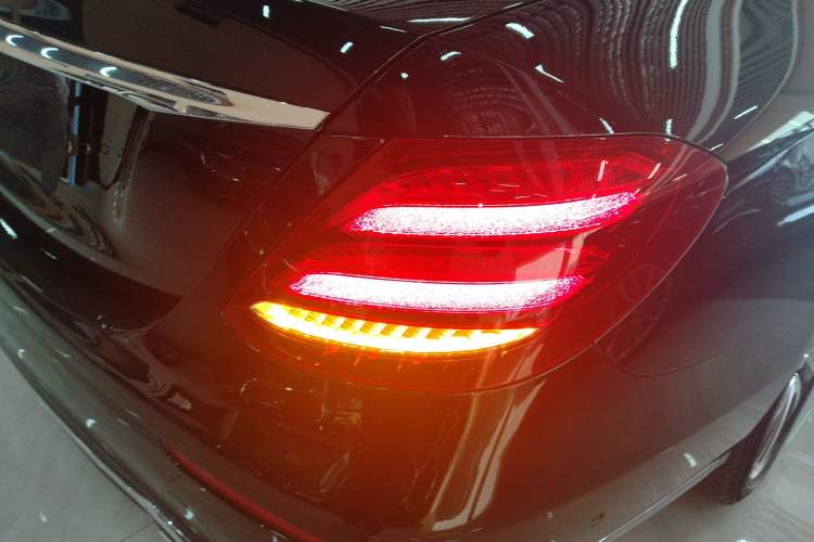 Used Mercedes-Benz E-Class 2020 E 260 L Right Rear Taillight