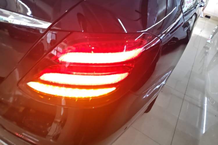 Used Mercedes-Benz E-Class 2020 Facelift E 300 L Stylish Edition Right Rear Taillight