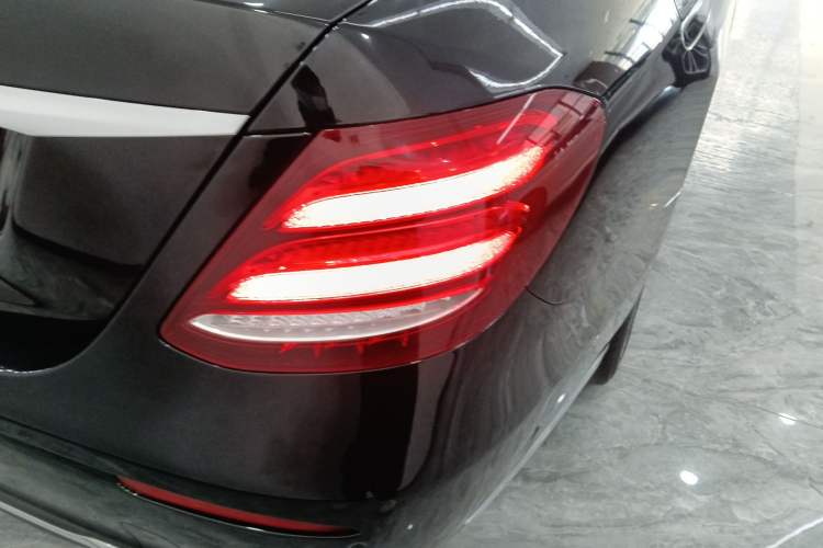 Used Mercedes-Benz E-Class 2020 E 260 L Right Rear Taillight