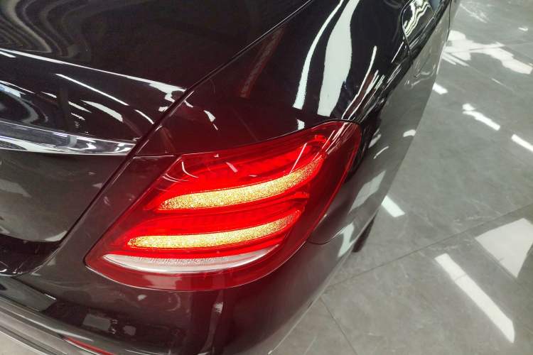 Used Mercedes-Benz E-Class 2020 E 300 L Luxury Model Right Rear Taillight