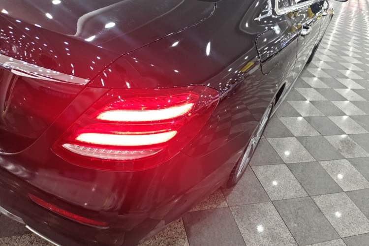 Used Mercedes-Benz E-Class 2020 Restyled E 300 L Sporty and Stylish Edition Right Rear Taillight