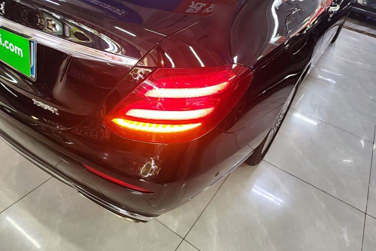 Used Mercedes-Benz E-Class 2020 Restyled E 300 L Exclusive Edition Right Rear Taillight