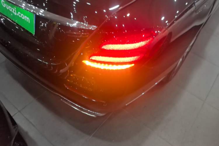 Used Mercedes-Benz E-Class 2020 E 260 L Right Rear Taillight