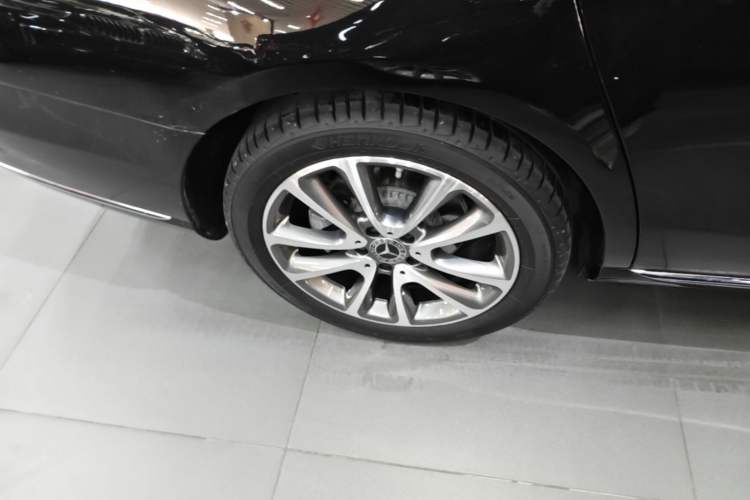 Used Mercedes-Benz E-Class 2020 Facelift E 260 L Right Rear Wheel Hub