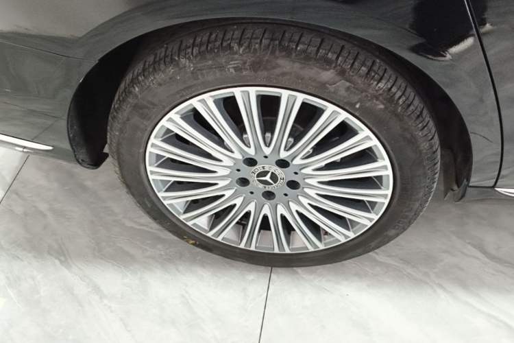 Used Mercedes-Benz E-Class 2020 Facelift E 300 L Stylish Edition Right Rear Wheel Hub