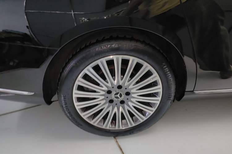 Used Mercedes-Benz E-Class 2020 E 300 L Luxury Model Right Rear Wheel Hub
