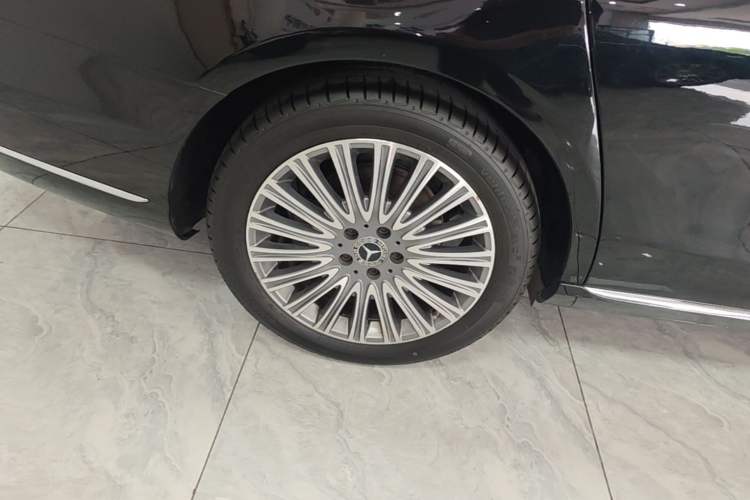 Used Mercedes-Benz E-Class 2020 Restyled E 300 L Exclusive Edition Right Rear Wheel Hub