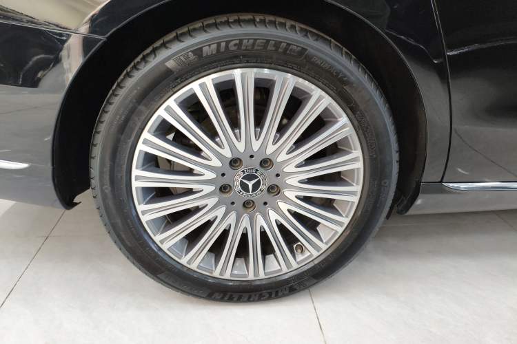 Used Mercedes-Benz E-Class 2020 Facelift E 300 L Stylish Edition Right Rear Wheel Hub