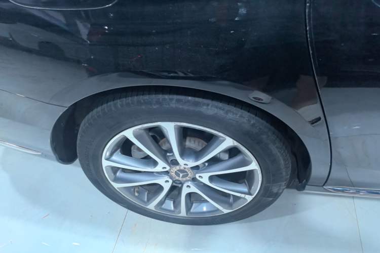 Used Mercedes-Benz E-Class 2020 Facelift E 260 L Right Rear Wheel Hub
