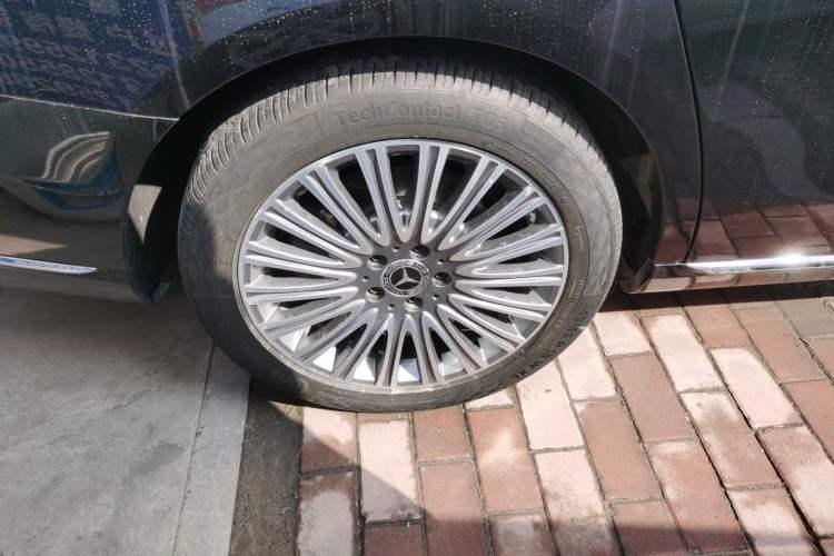 Used Mercedes-Benz E-Class 2020 Facelift E 300 L Stylish Edition Right Rear Wheel Hub