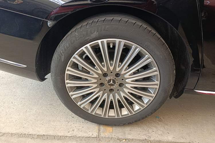 Used Mercedes-Benz E-Class 2020 E 300 L Luxury Model Right Rear Wheel Hub