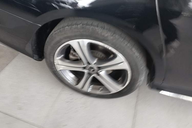 Used Mercedes-Benz E-Class 2020 E 260 L Sport Edition Right Rear Wheel Hub