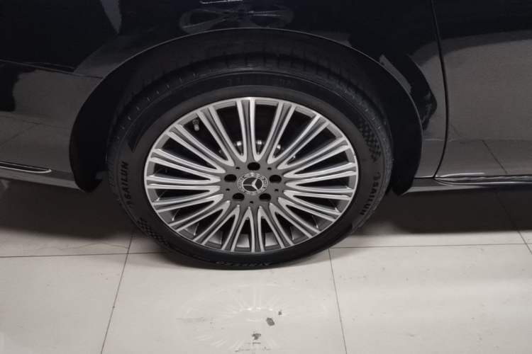 Used Mercedes-Benz E-Class 2020 Restyled E 300 L Exclusive Edition Right Rear Wheel Hub